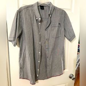 Elusive Men’s XL Striped Button Up